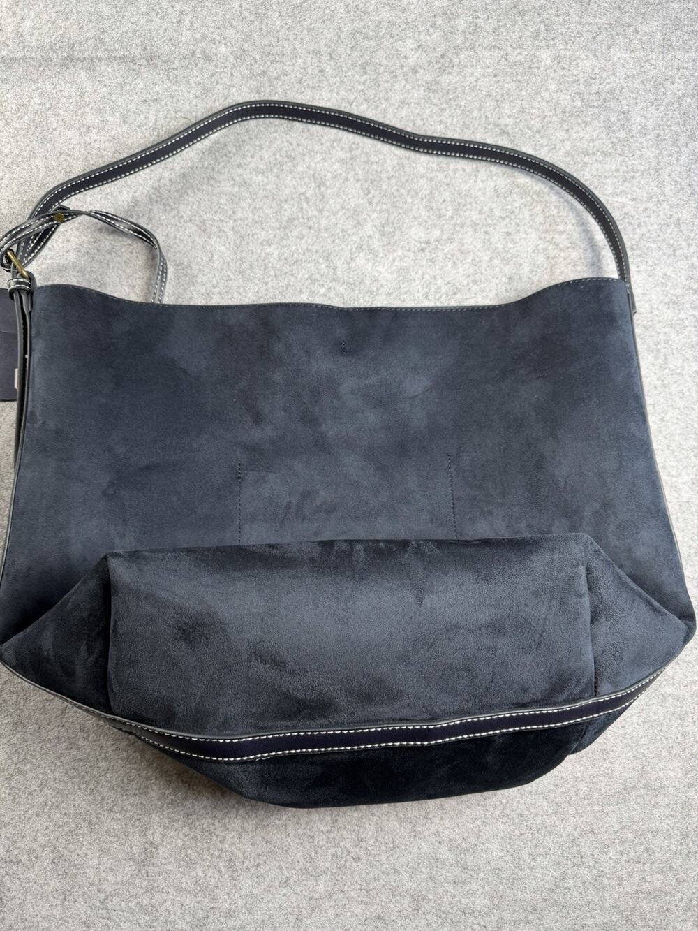 New GAP XL Faux Suede Navy Blue Bucket Bag & Change Purse Beach Vacation Travel